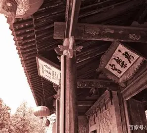 龙虎殿青龙君像